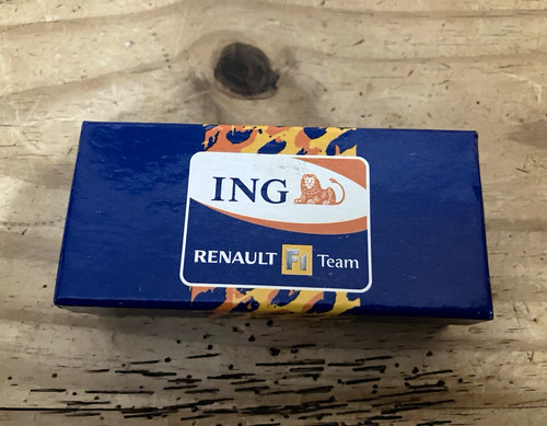 Renault team metal keyring - f1,